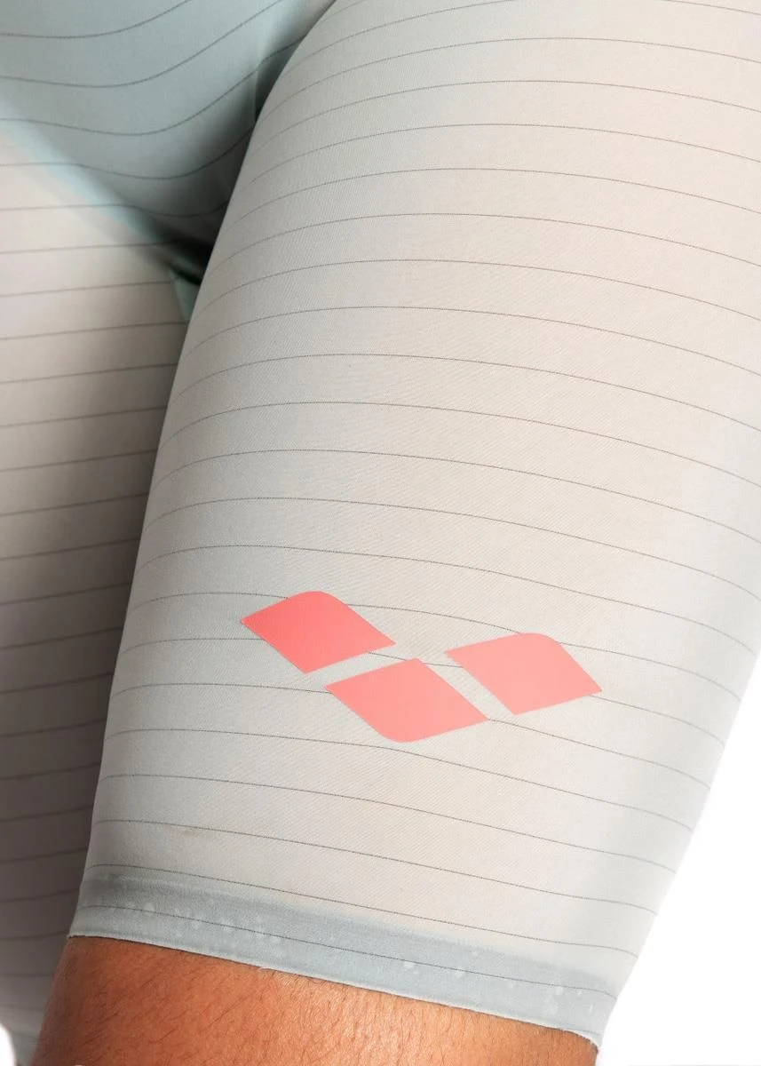 Arena Limited Edition Carbon Air² Openback Kneesuit - Soothing Sea 5 Arena Limited Edition Carbon Air² Openback Kneesuit - Soothing Sea - Image 5