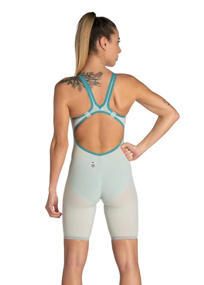 Arena Limited Edition Carbon Air² Openback Kneesuit - Soothing Sea 1 Arena Limited Edition Carbon Air² Openback Kneesuit - Soothing Sea